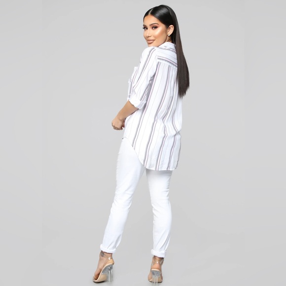 FashionNova Button Down Top - Picture 3 of 5